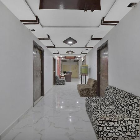 Hotel O Rudra Palace 阿穆达巴 外观 照片